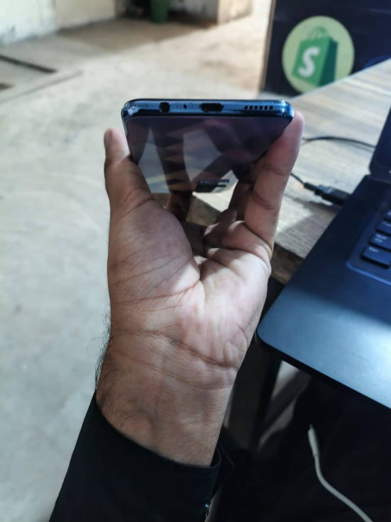 Vivo V21e 1
