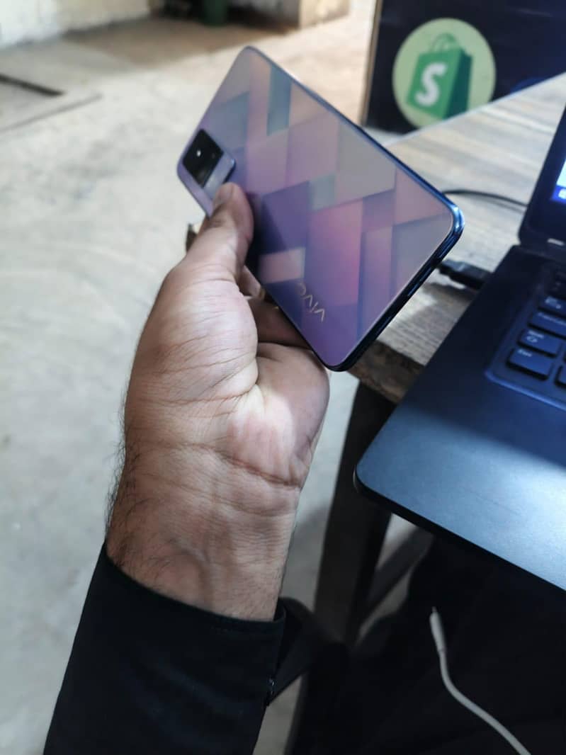 Vivo V21e 6
