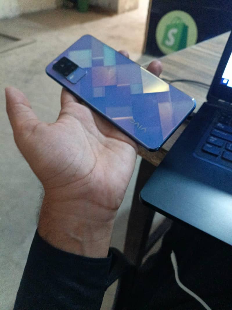 Vivo V21e 8