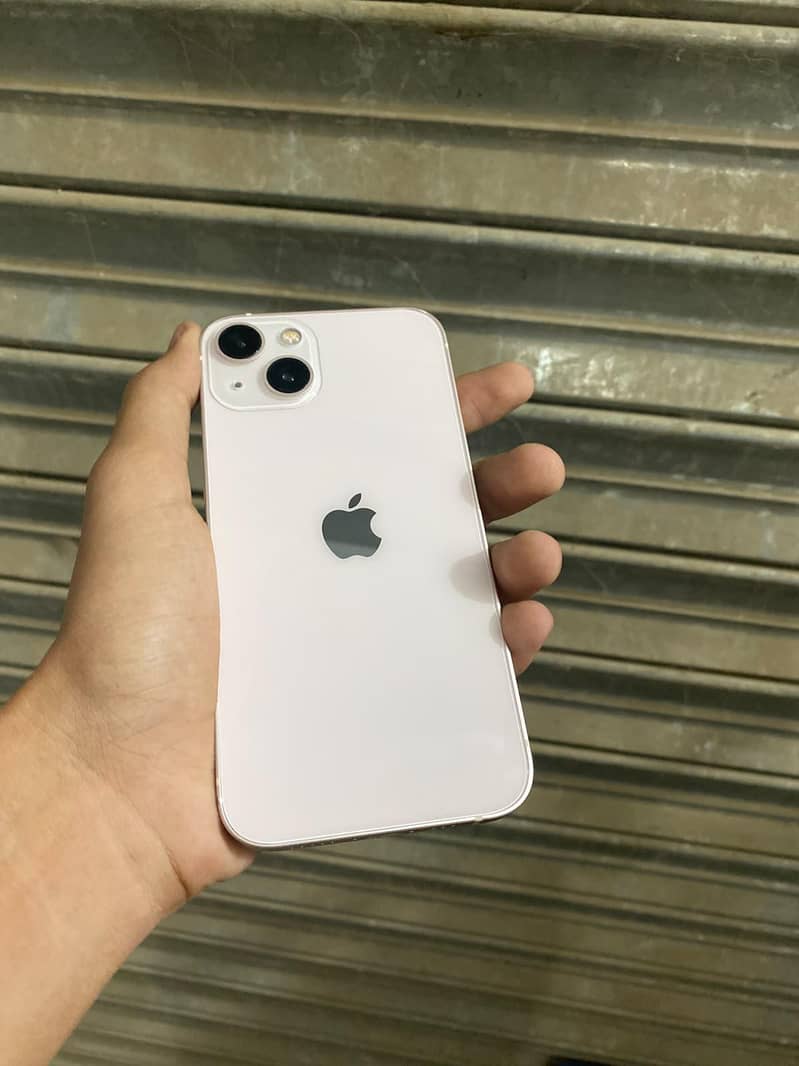 Apple iPhone 13 6