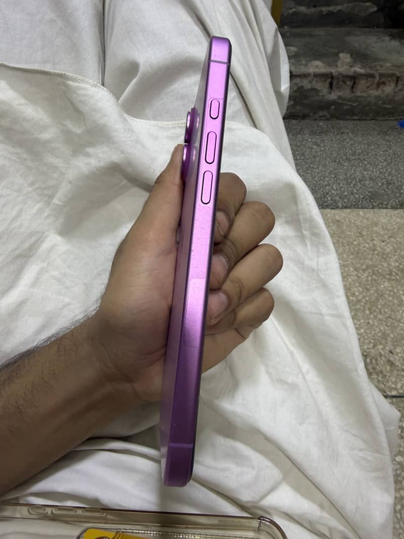 Apple iPhone 16 Plus 1
