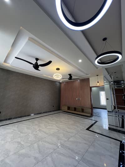10 Marla Brand New House for Sale in Izmir Town