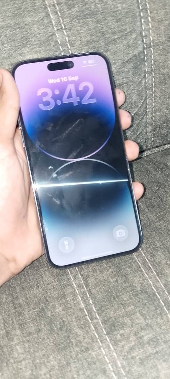 Apple iPhone 14 Pro Max 1