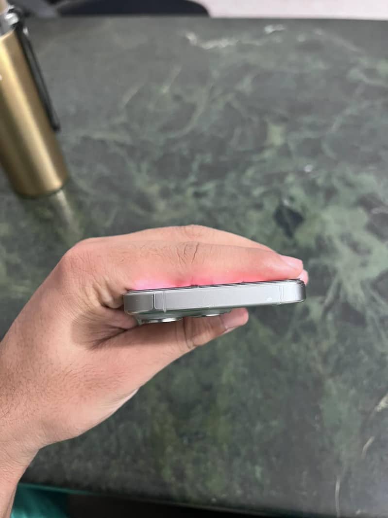 Apple iPhone 15 Pro 7