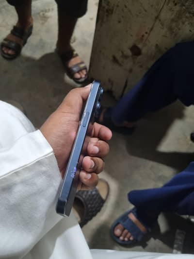 i phone 15 pro / 128 gb