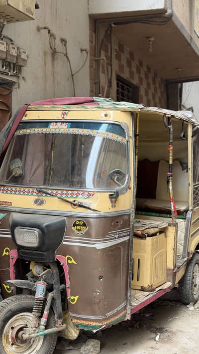 SAZGAR RIKSHAW  2017 LPG PE H START H BILKUL