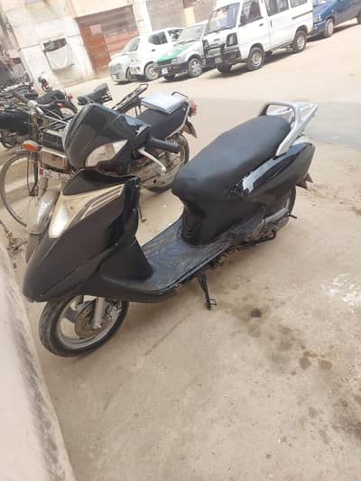 United scooty urgent sale