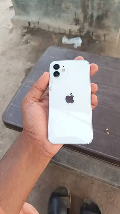 Apple iPhone 12