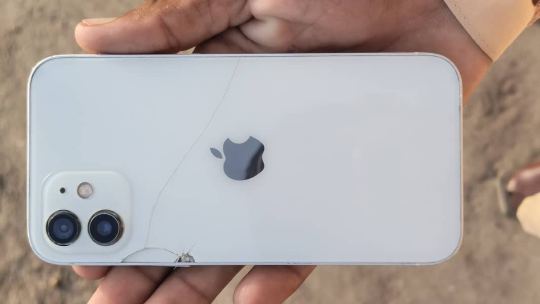 Apple iPhone 12 8