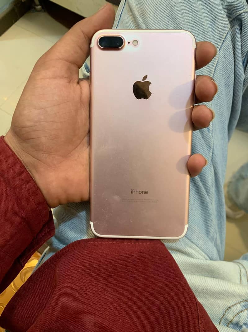 Apple iPhone 7 Plus 0