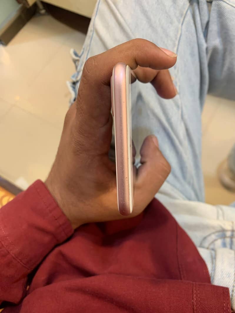 Apple iPhone 7 Plus 1
