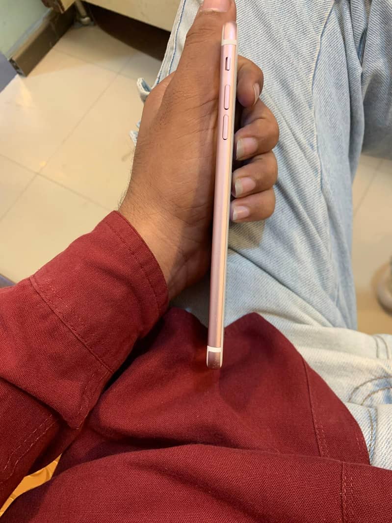 Apple iPhone 7 Plus 3