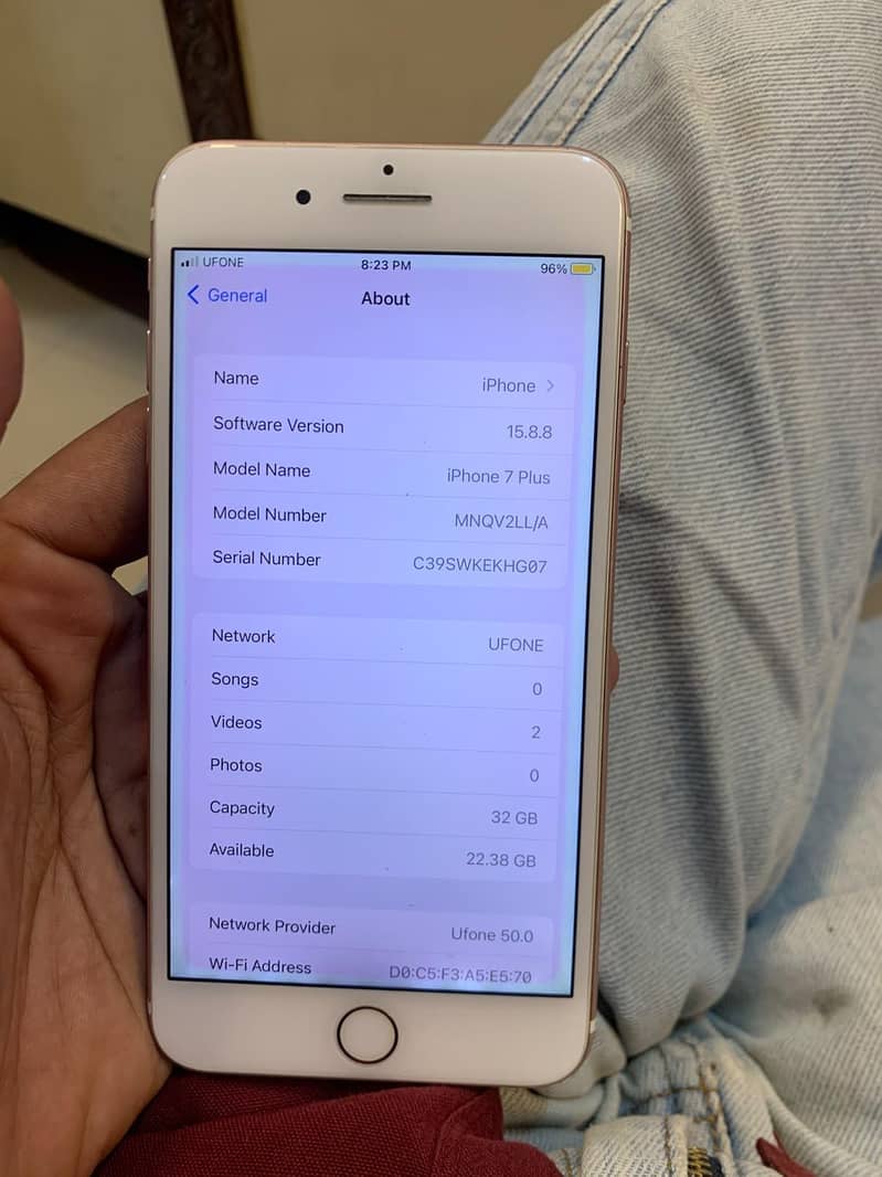 Apple iPhone 7 Plus 5