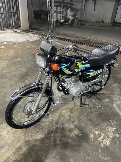 CG 125 available in good condition