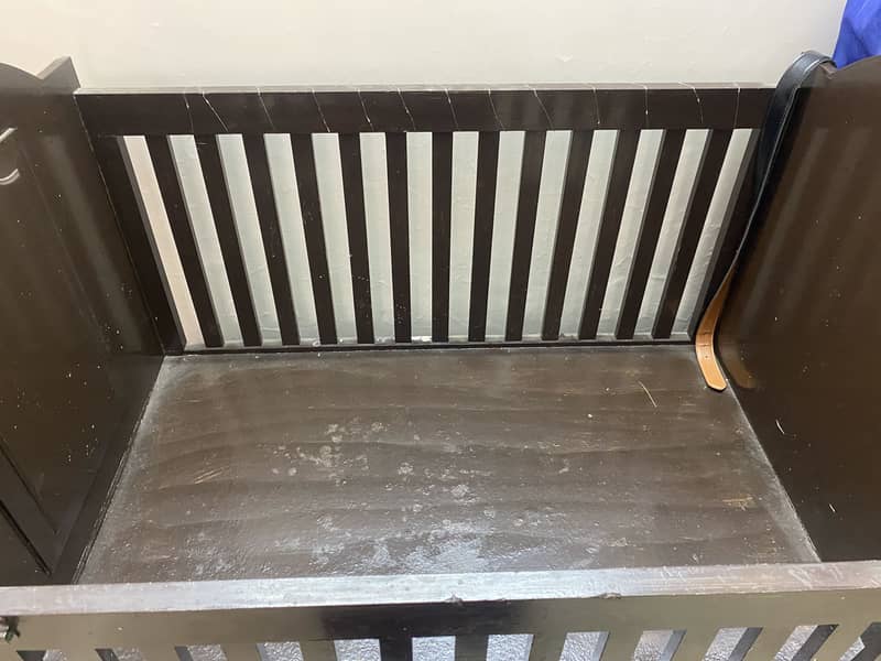 Baby cot 3