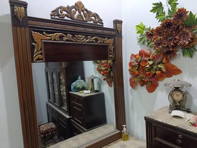 Dressing table or divider