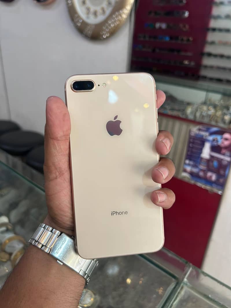 Apple iPhone 8 Plus 0
