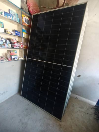 Canadian solar panels