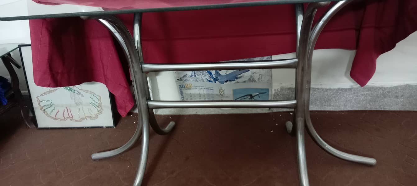 Dining table 4