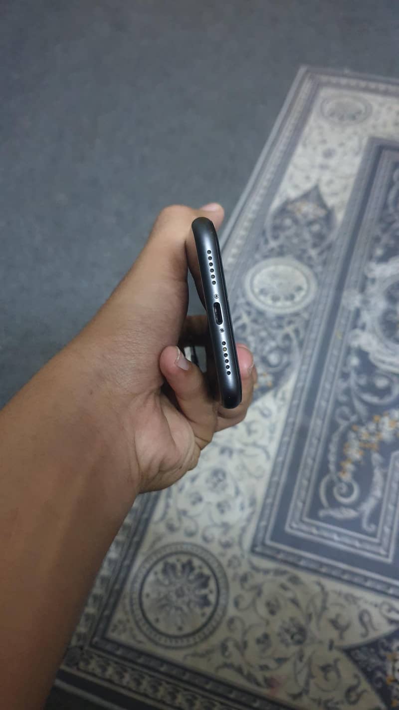 Apple iPhone 11 2