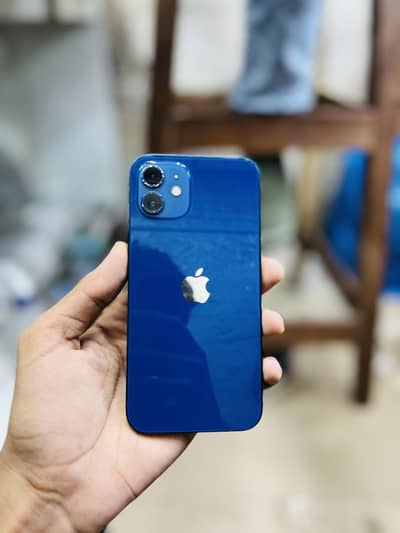 Apple iPhone 12