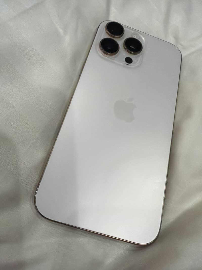 iPhone 16 Pro Max 0