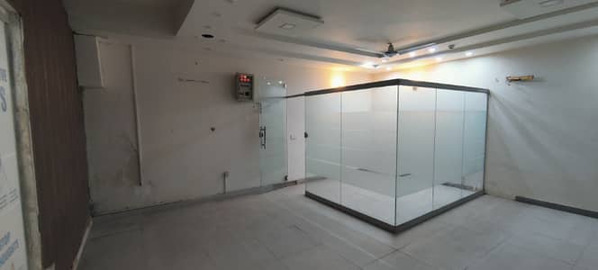 8 MARLA BASEMENT HOT LOCATION