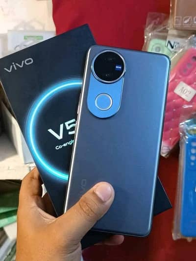 Vivo V50