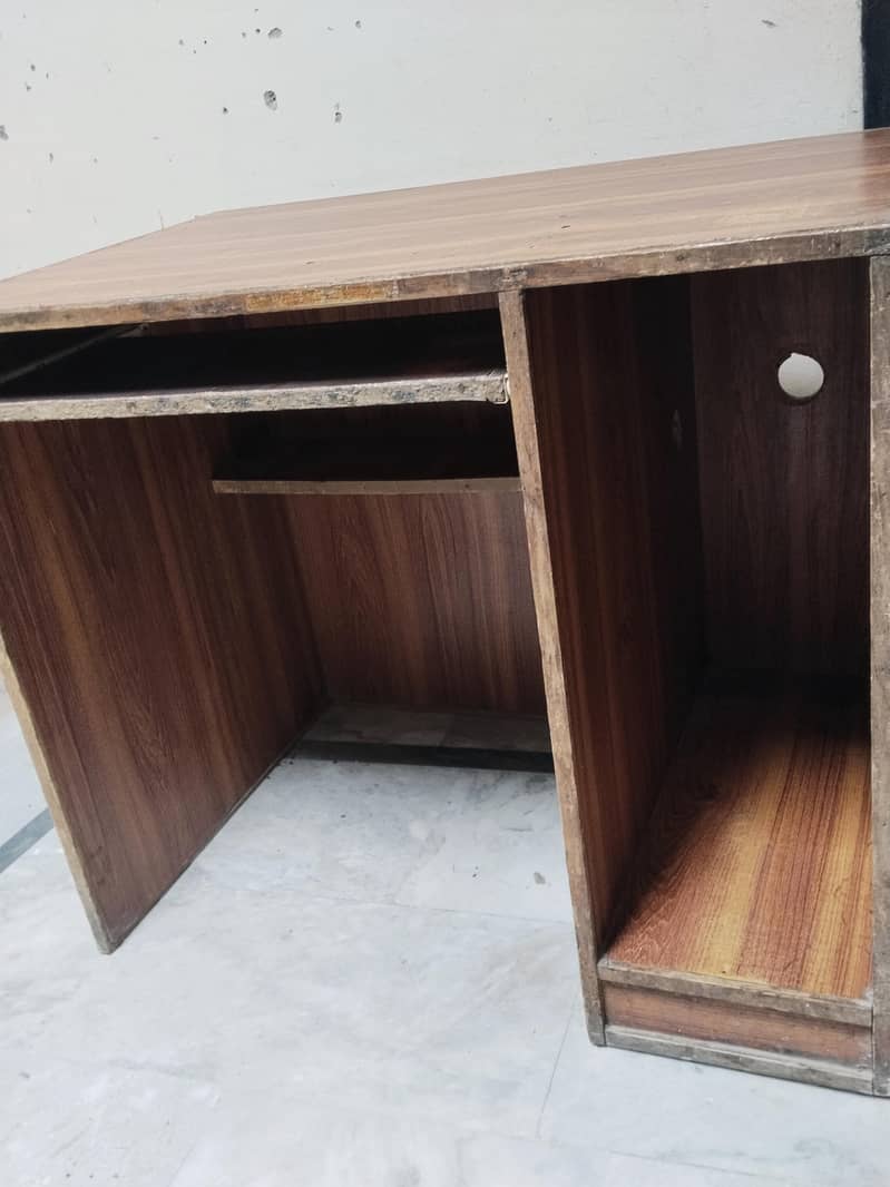 computer table 2