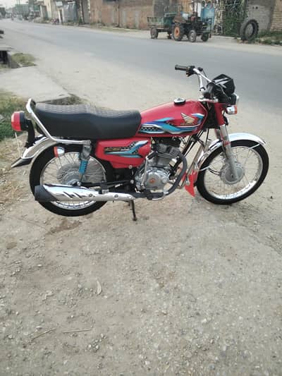 125 good tires 100 percent engine ok