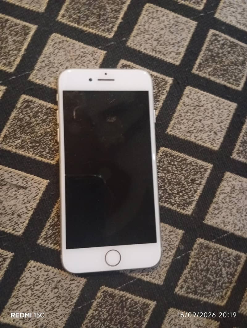 Apple iPhone 7 0