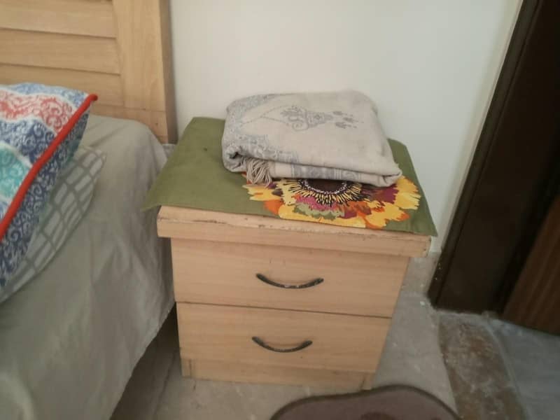 Bed with wardrobe 2