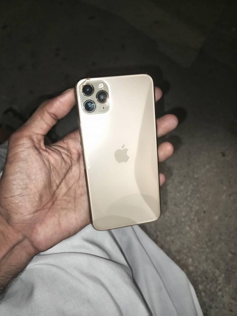 Apple iPhone 11 Pro Max 0