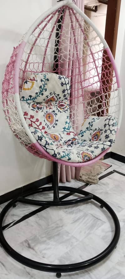 Hanging Swing Chair / Jhoola – Good Condition