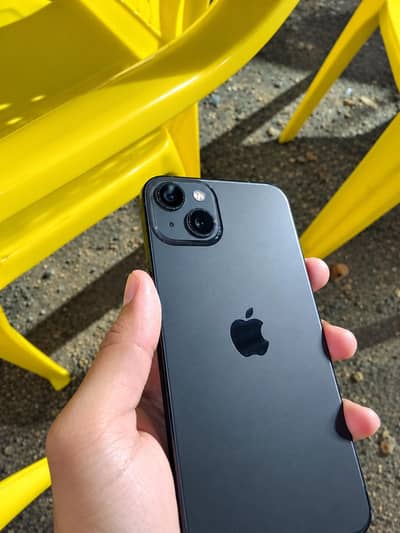 Apple iPhone 13