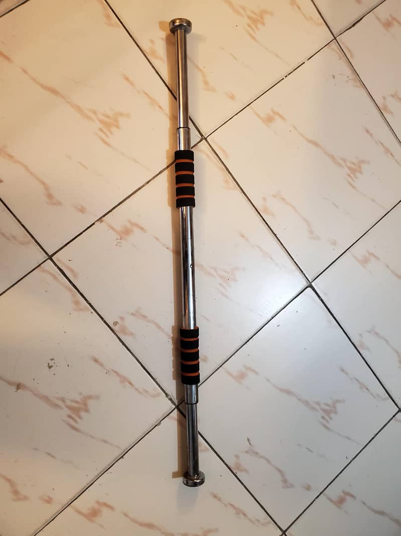 Pull-Up Bar 0
