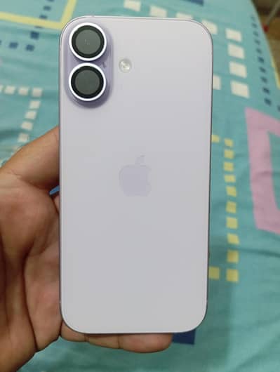 Apple iPhone 17 factory unlock in official warranty