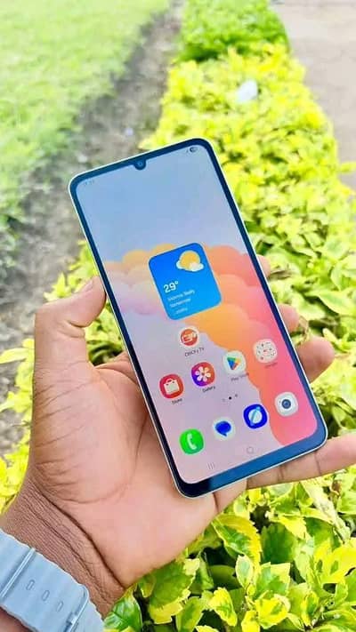 Samsung Mobile A06