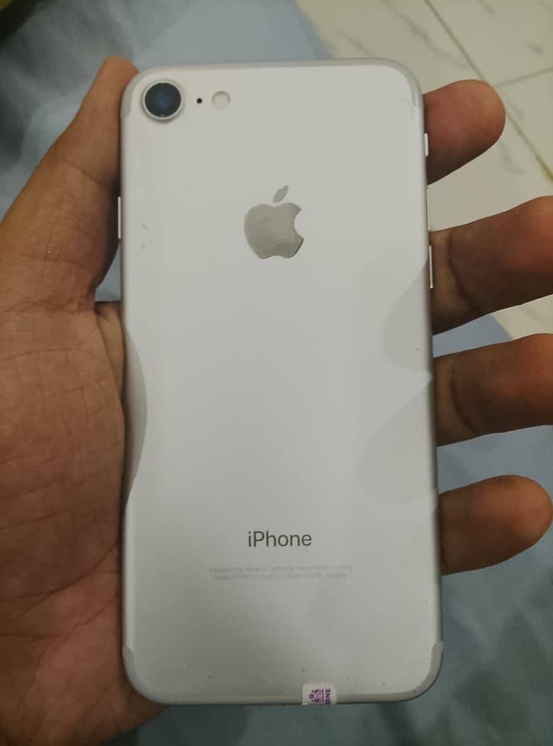 Apple iPhone 7 0