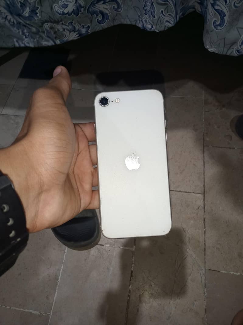 Apple iPhone SE 2 2