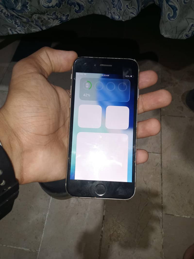 Apple iPhone SE 2 5