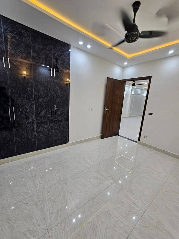 Afnan duplex 4 bed 6