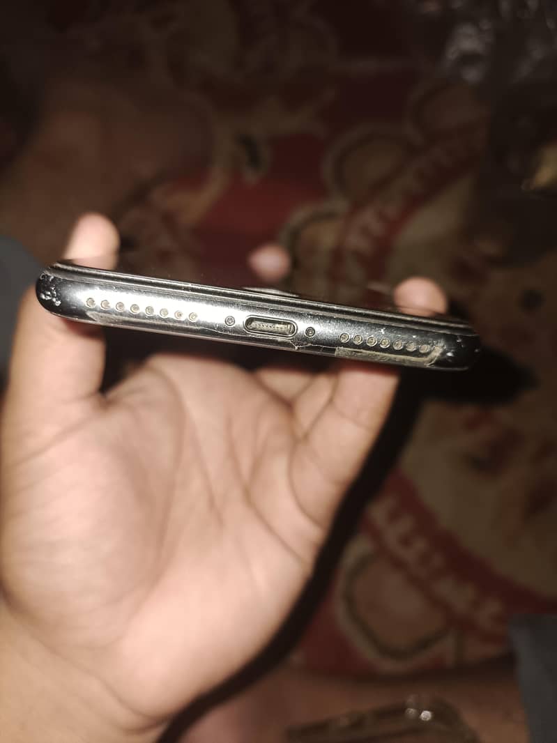 Apple iPhone 8 Plus 1