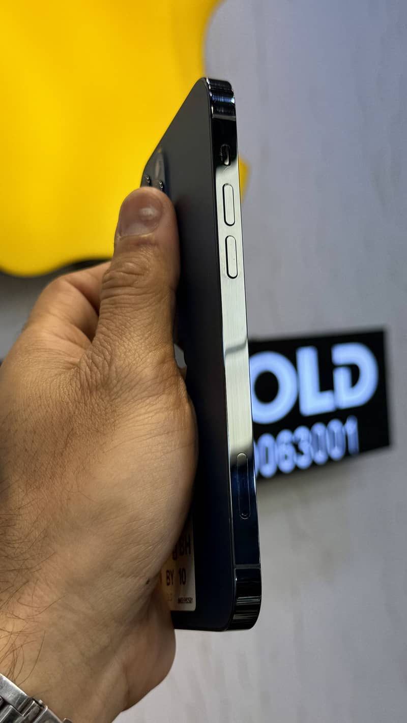 Apple iPhone 12 Pro 3