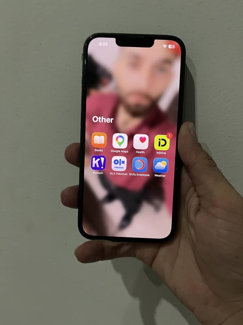 Apple iPhone 13 2