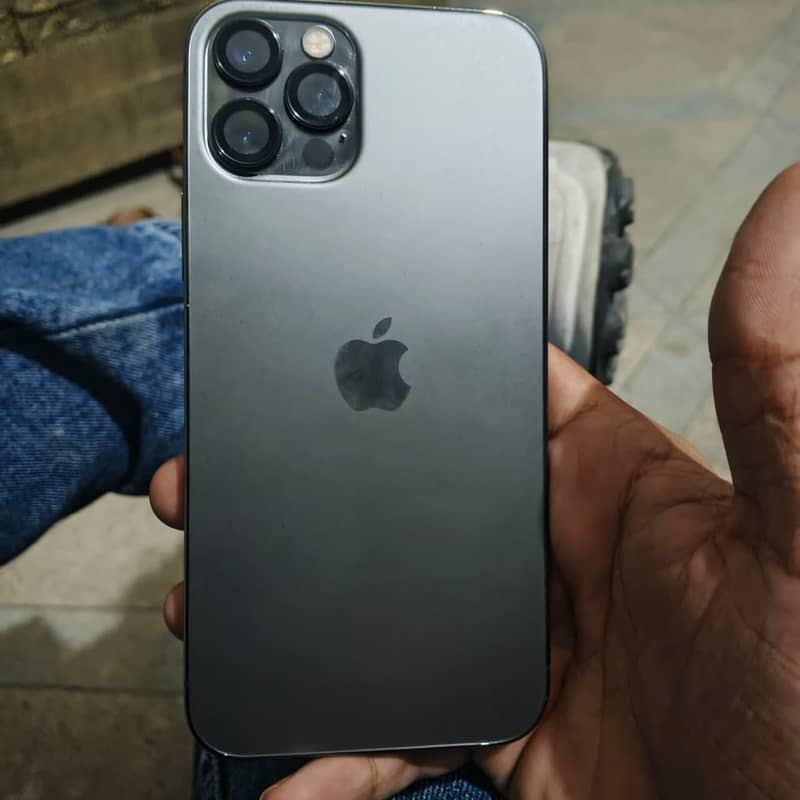 Apple iPhone 12 Pro 1