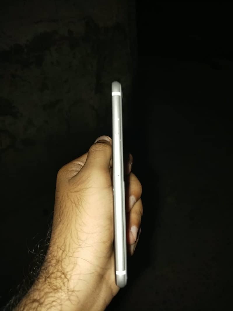iPhone SE 3
