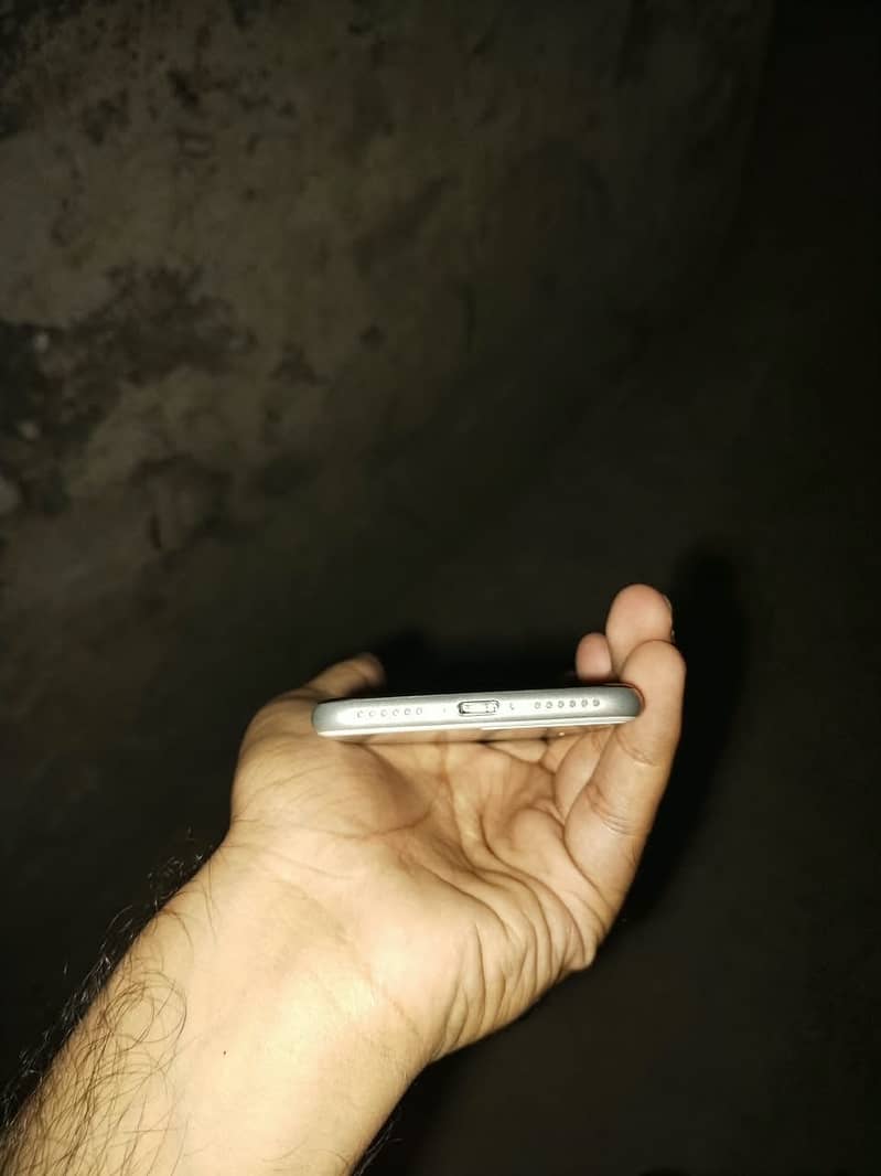 iPhone SE 5