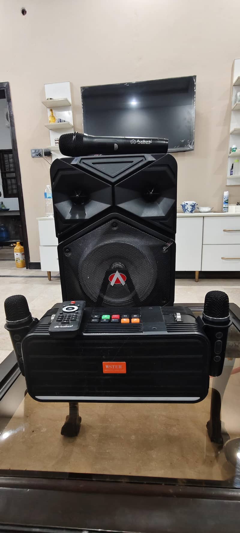 speakers 1