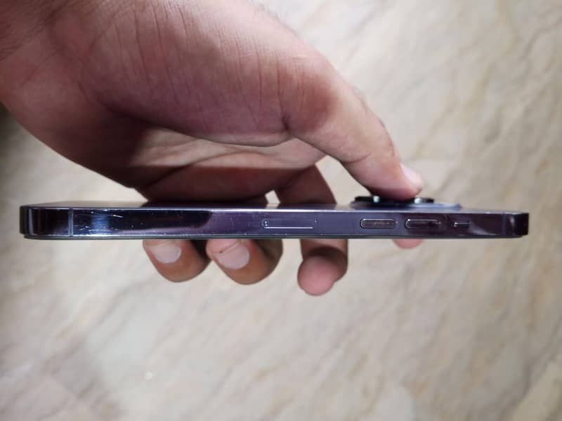 Apple iPhone 14 Pro Max 1